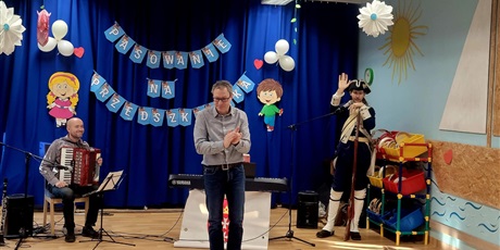 Akademia Grania i Muzykowania "Amadeus".